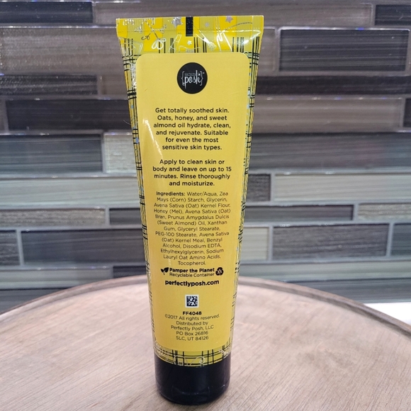 Perfectly Posh- Totes Oats Face & Body Mask - Picture 2 of 2